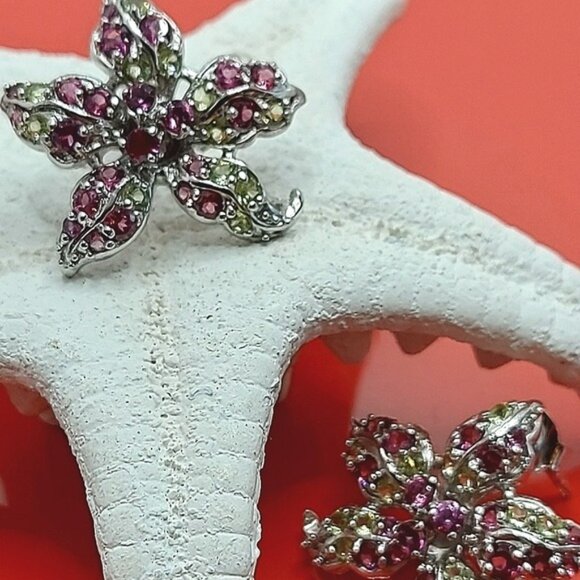 Natural Round Rhodolite Garnet 2.5mm & Peridot‎ 925 Sterling Silver Earrings - Picture 6 of 6